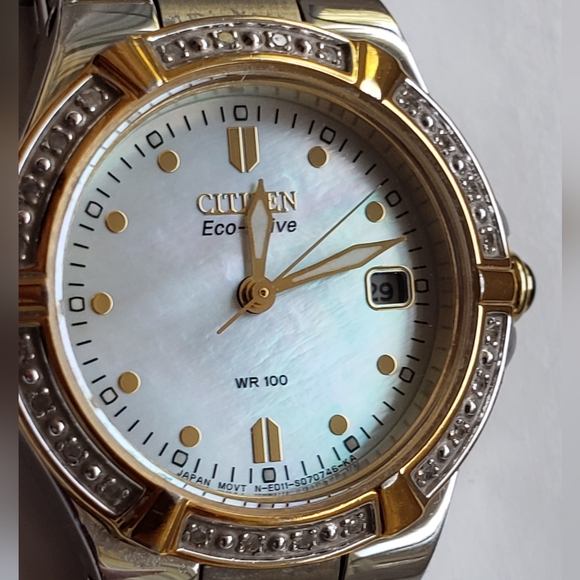 Citizen Eco-Drive Riva, Diamond Accent, MOP, Women's Two-Tone 26mm, EUC! - Picture 9 of 17